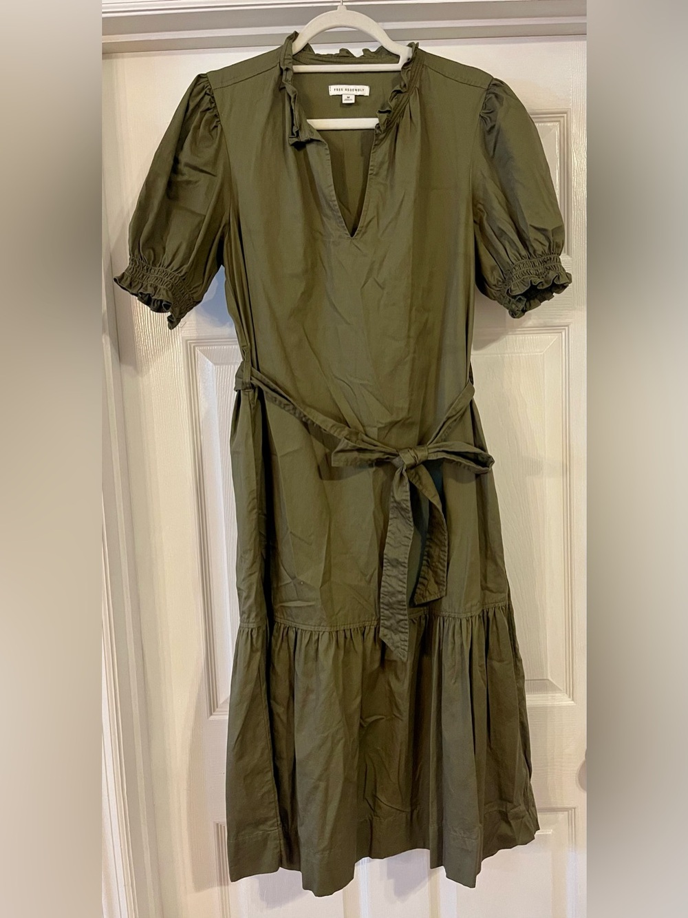 Free Assembly (Walmart) Olive Green Puff-Sleeve Belted Dress Size M